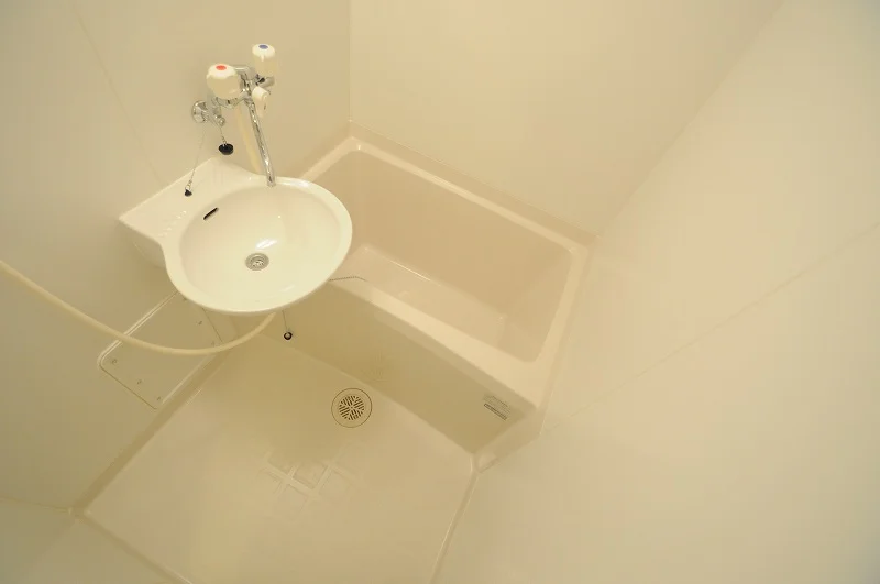 「同タイプの部屋の写真です」「現況優先」