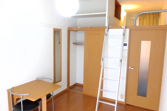 豊富な収納と、お洒落なロフト付き