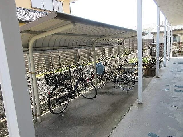 屋根付き駐輪場