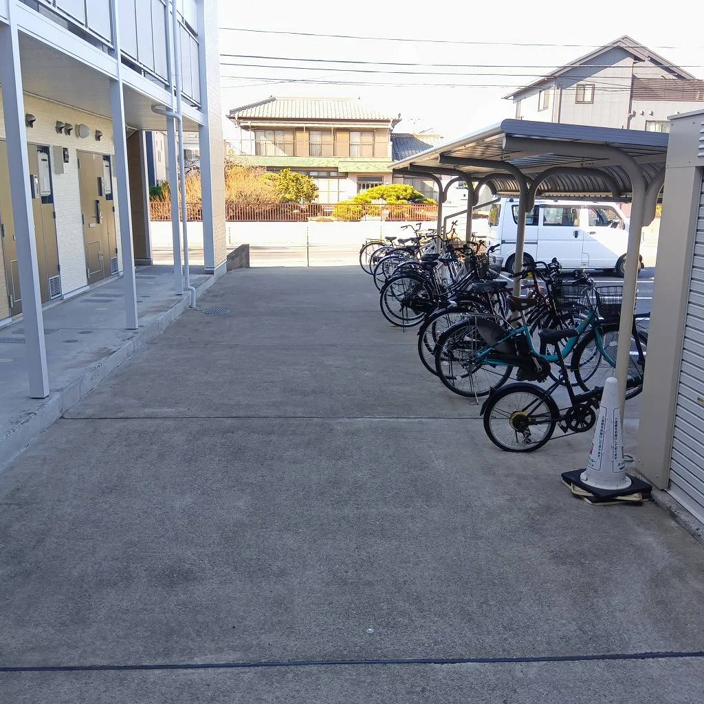 屋根付き駐輪場