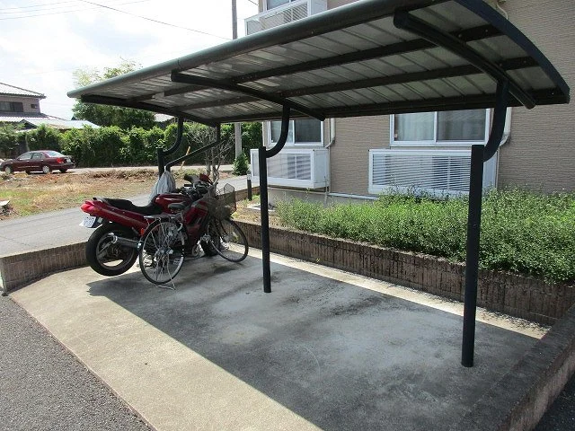 屋根付き駐輪場