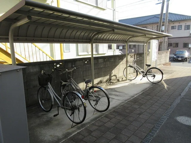 屋根付き駐輪場