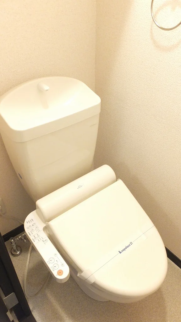 温水洗浄便座設置済み