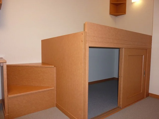 ベット下にも収納たっぷり！