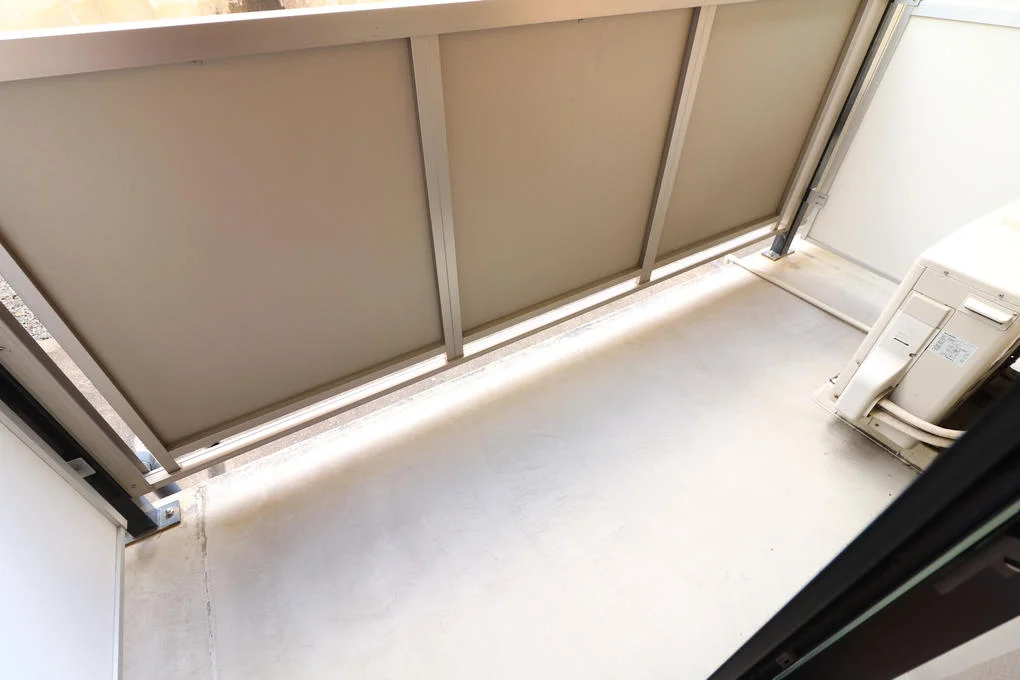 洗濯物が干しやすいバルコニー付き