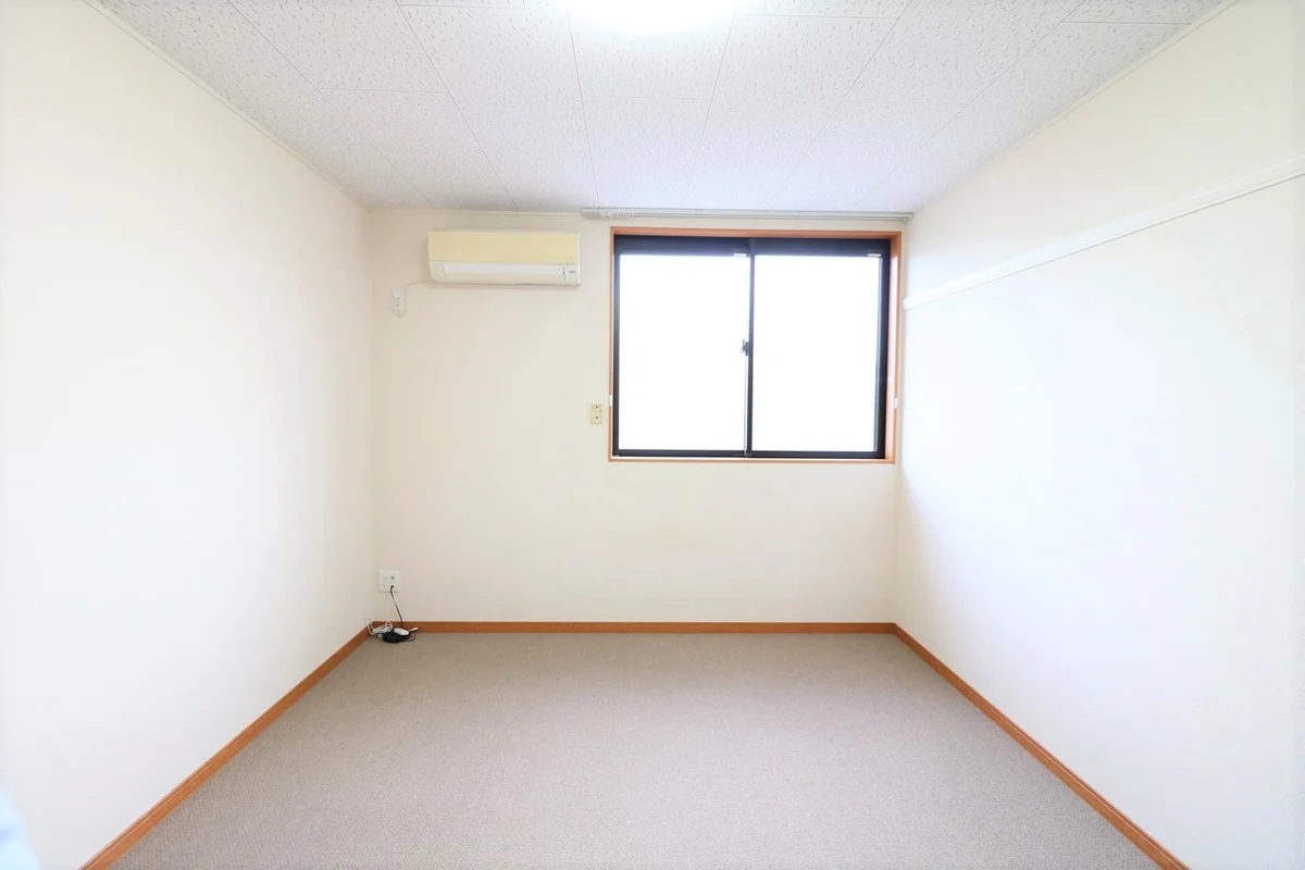 （※一部の号室では家具家電なし）２Ｆのみ絨毯仕様