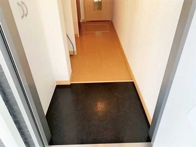 現況優先