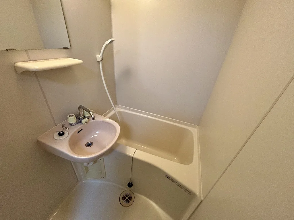 設備・仕様は号室により異なる為、現況を優先いたします。