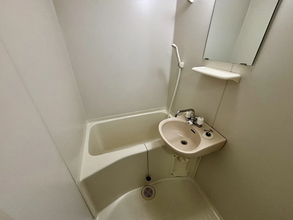 設備・仕様は号室により異なる為、現況を優先いたします。