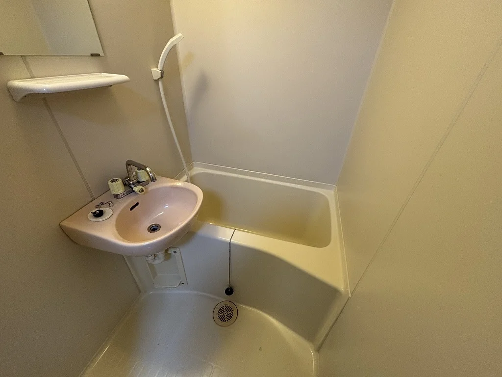 設備・仕様は号室により異なる為、現況を優先いたします。