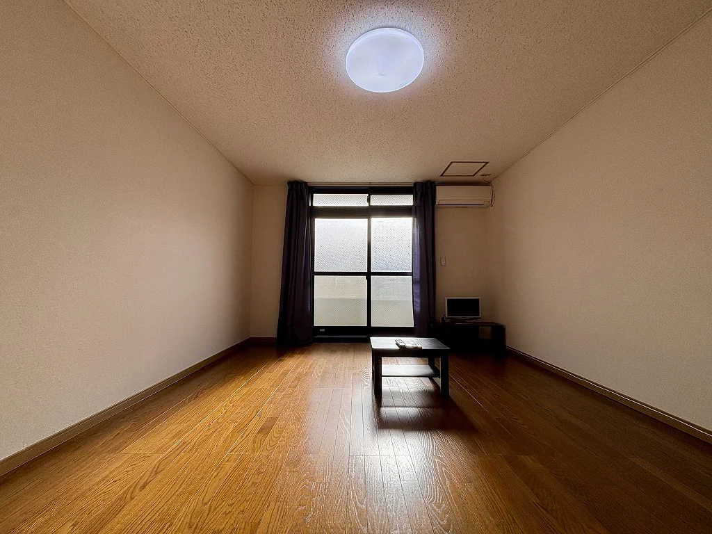１階　部屋（家具家電有）