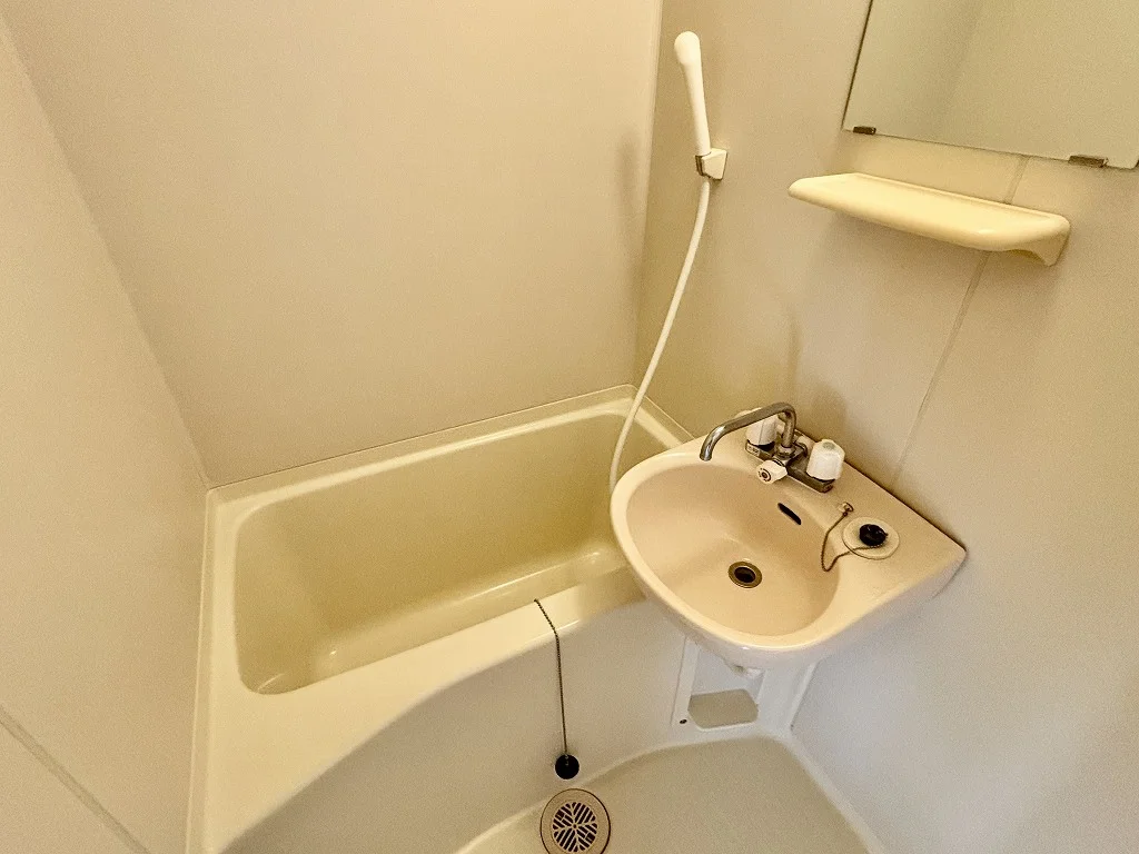 設備・仕様は号室により異なる為、現況を優先いたします。