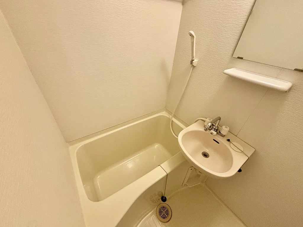 設備・仕様は号室により異なる為、現況を優先いたします。