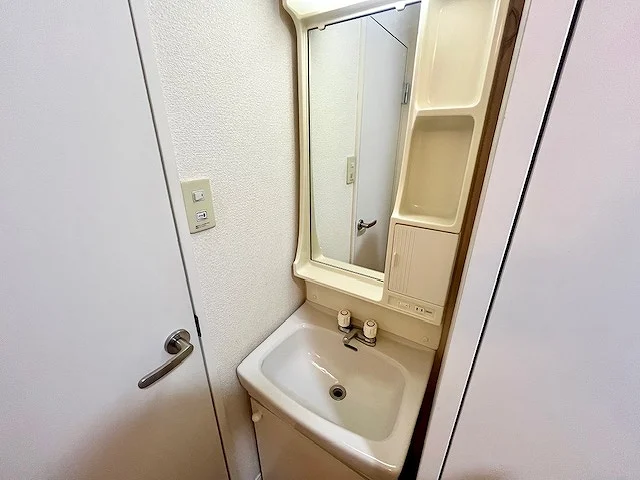 設備・仕様は号室により異なる為、現状を優先いたします。