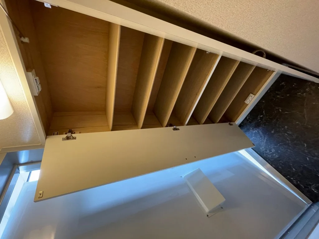 シューズボックス