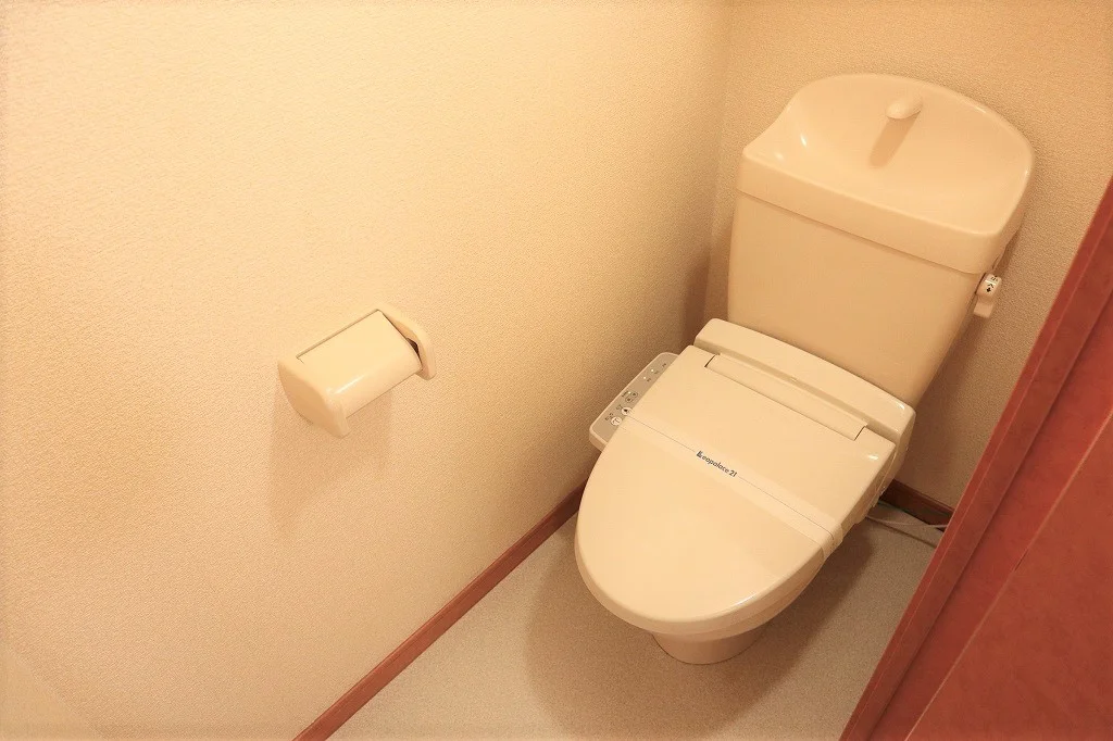 風呂・トイレは別々です