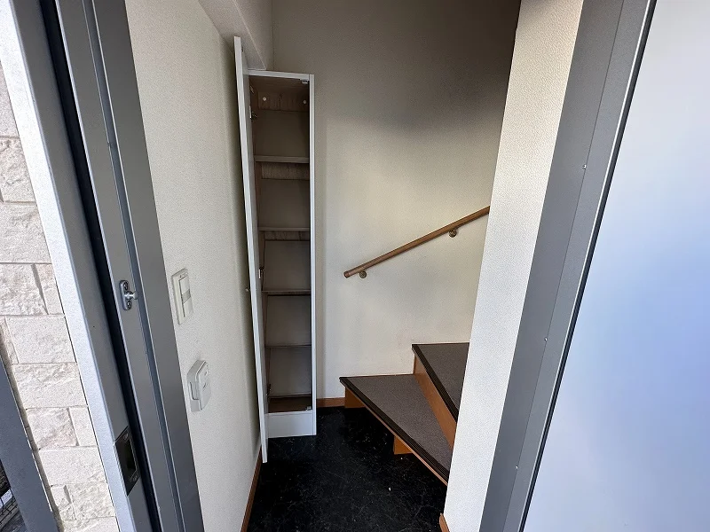 シューズボックス