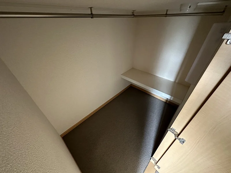 ベッド下収納