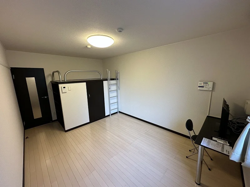 2階は絨毯床となります