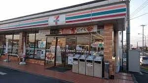 コンビニ徒歩7分