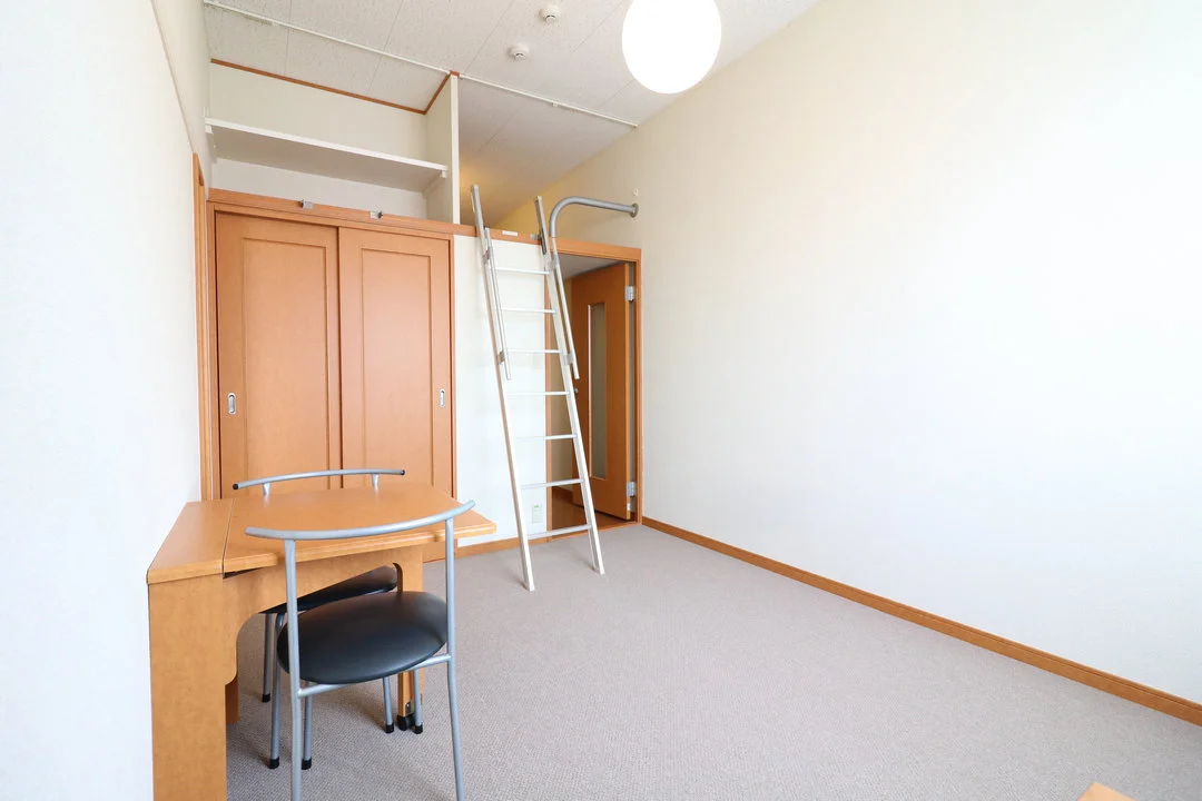 人気のロフトタイプ！お部屋が広々使えて便利です！