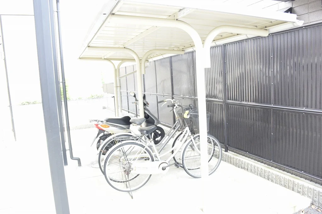 駐輪場あります!!
