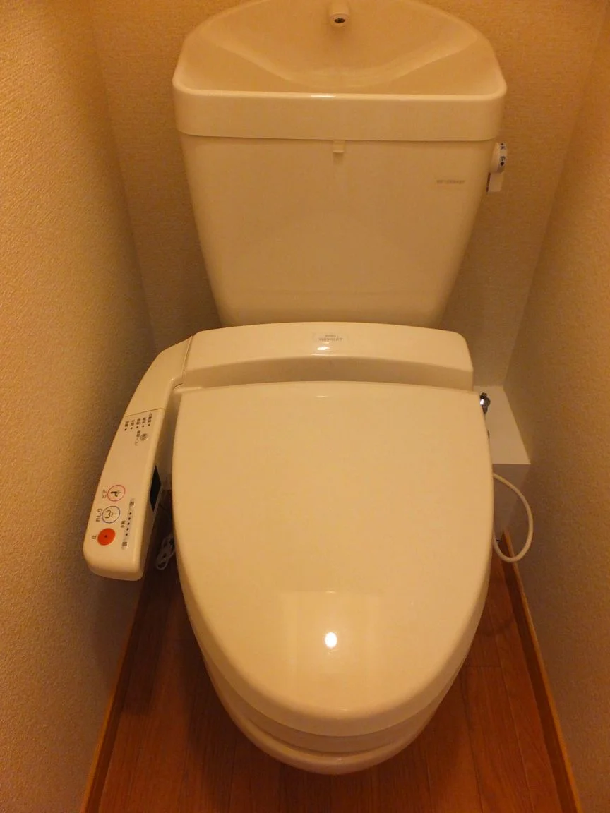 温水便座機能付き