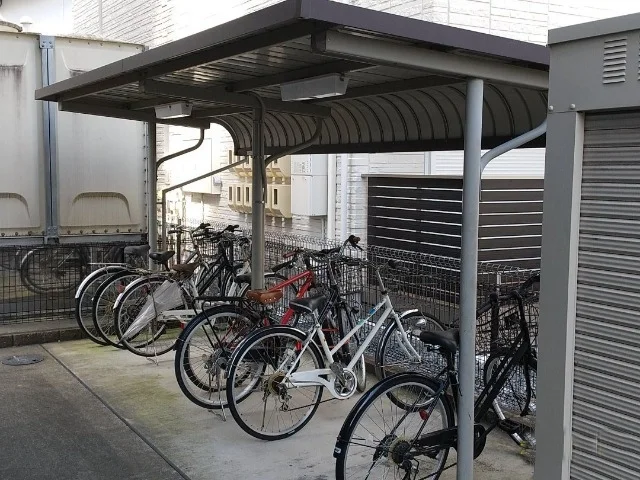 屋根付き駐輪場