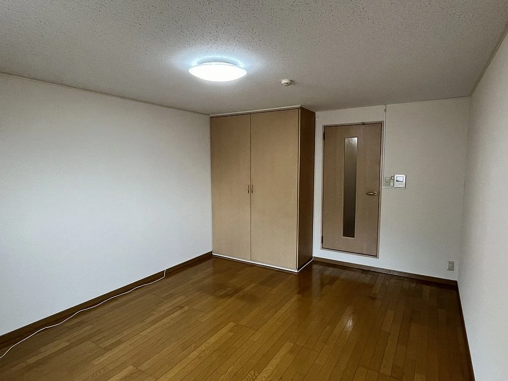 ※同タイプ部屋の写真となります