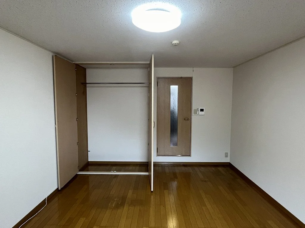 ※同タイプ部屋の写真となります