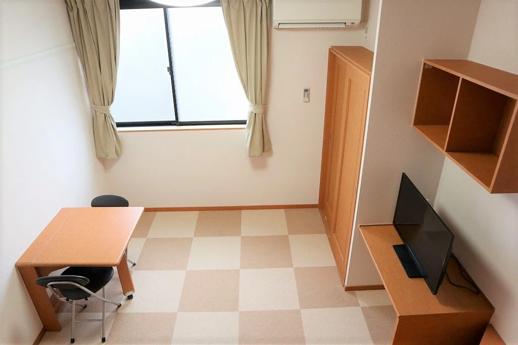 絨毯の色はお部屋によって異なります