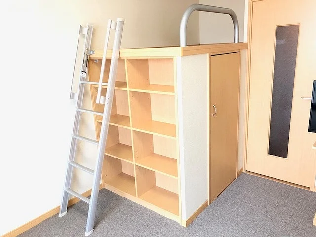 ※家電サイズ、じゅうたんの色が異なる場合があります