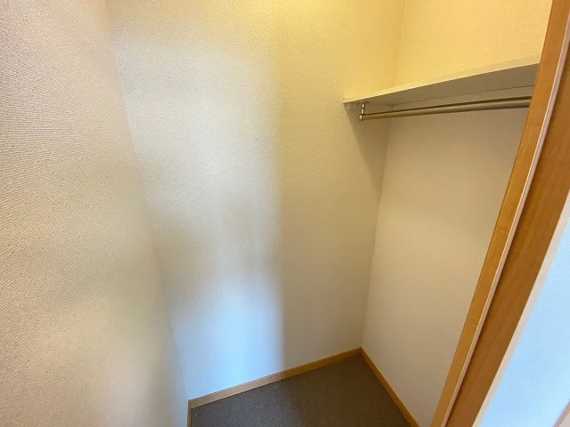 1階フローリング2階絨毯