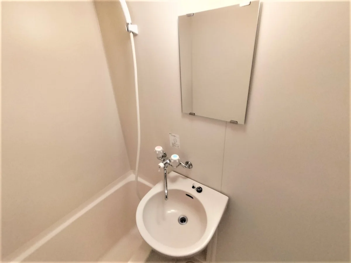 設備仕様は号室により異なる為、現況を優先致します。