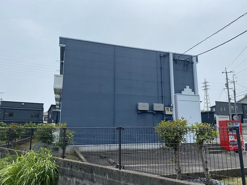 自動販売機隣接