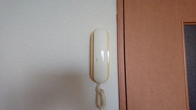 インターホン