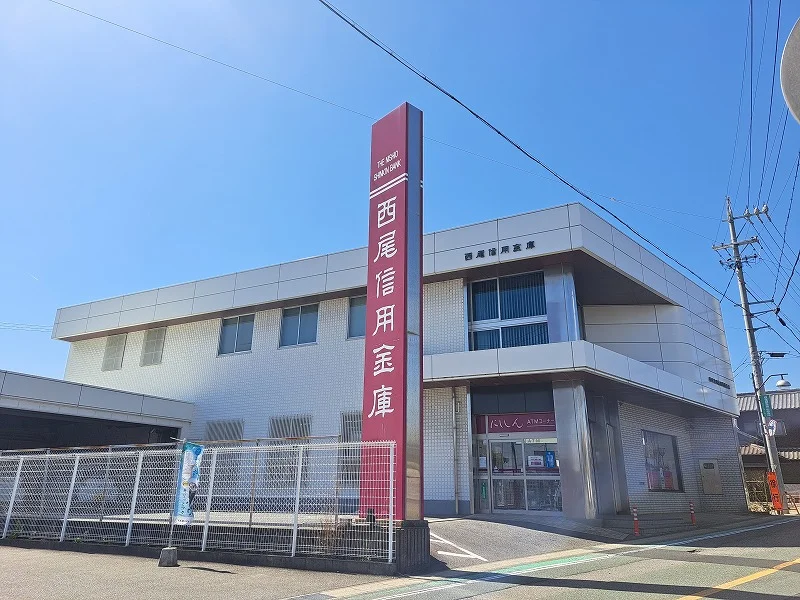 徒歩8分