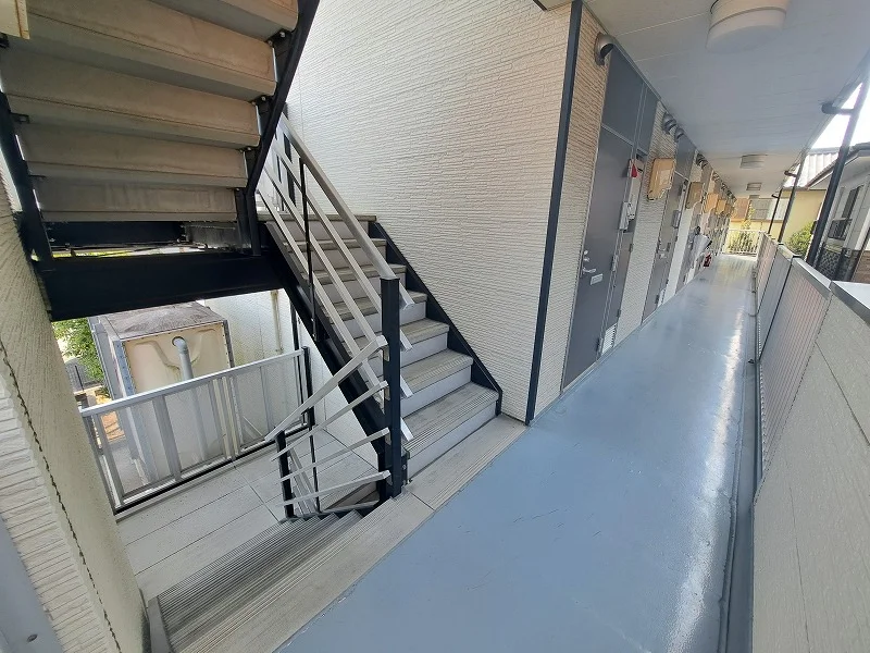 2F廊下　階段