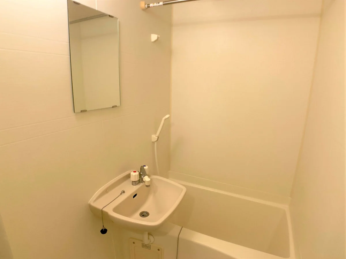 設備・使用は号室により異なる為、現況を優先致します。