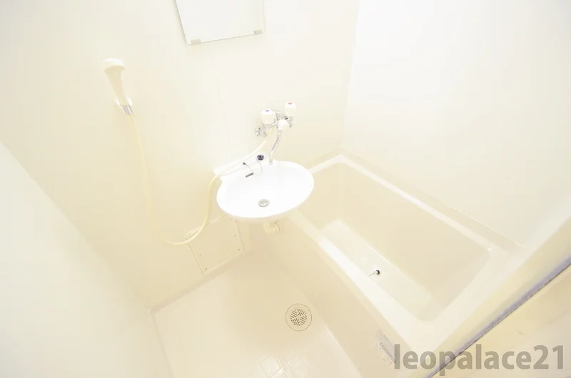 設備・使用は号室により異なる為、現況を優先致します。