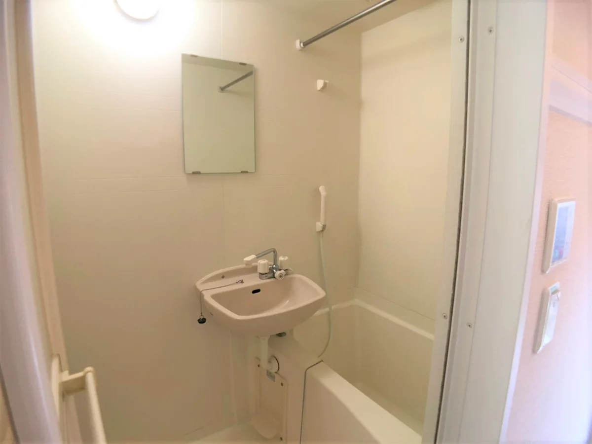 設備・使用は号室により異なる為、現況を優先いたします。