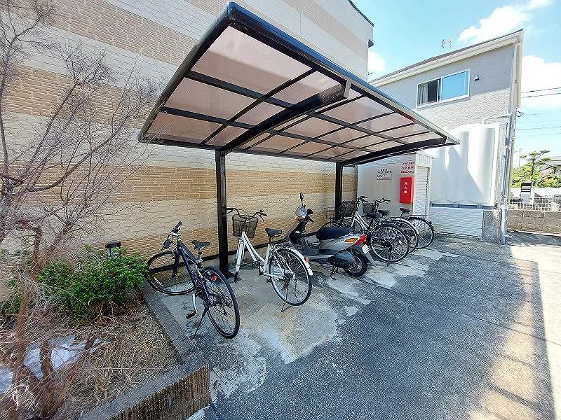 屋根付き駐輪場