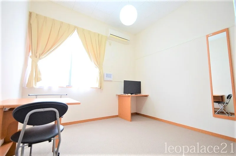 2Ｆのお部屋はカーペットです。