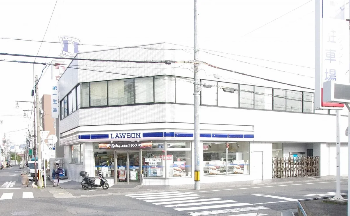 徒歩約8分の距離☆