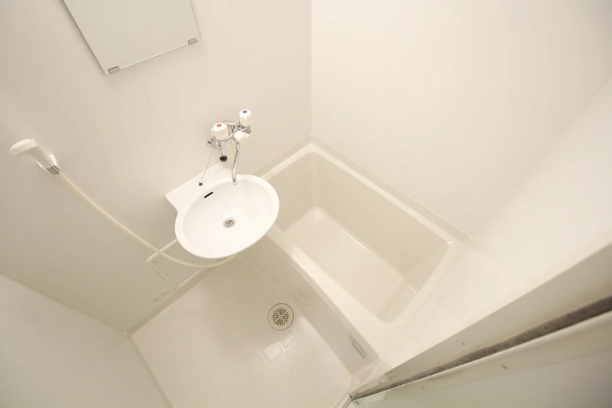 浴室乾燥機付き、バス・トイレ別になっています