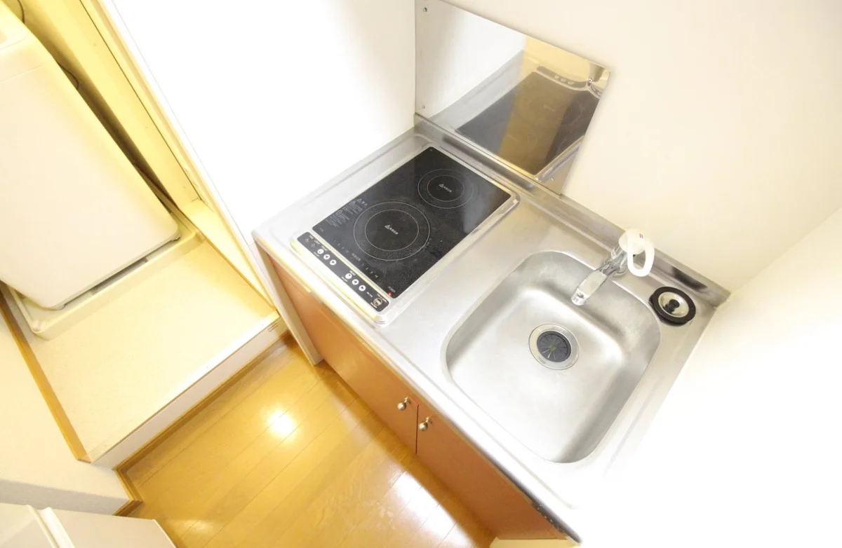 お手入れがしやすいタイプの電気コンロです♪