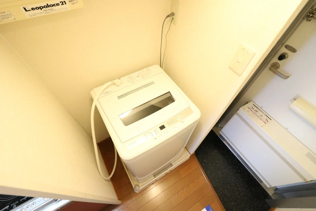 洗濯機のメーカーが異なる場合がございます。