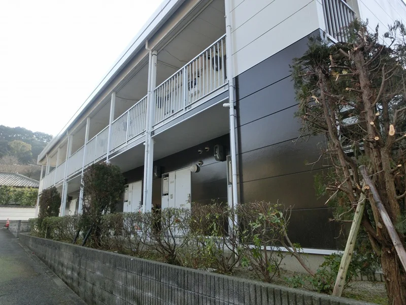 共用部分は清掃業者が清掃しています。