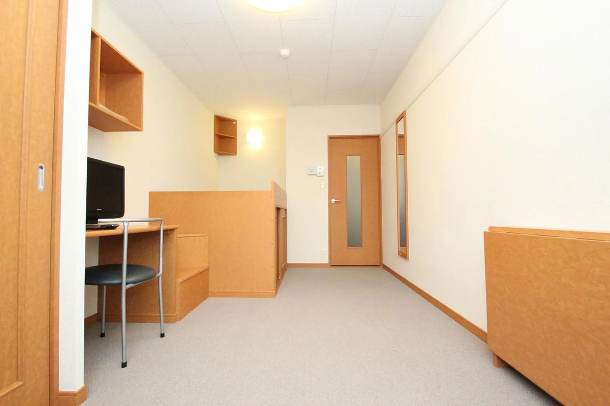 テーブル・椅子付き