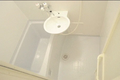 備品や設備仕様は号室等により異なります現地をご確認下さい。